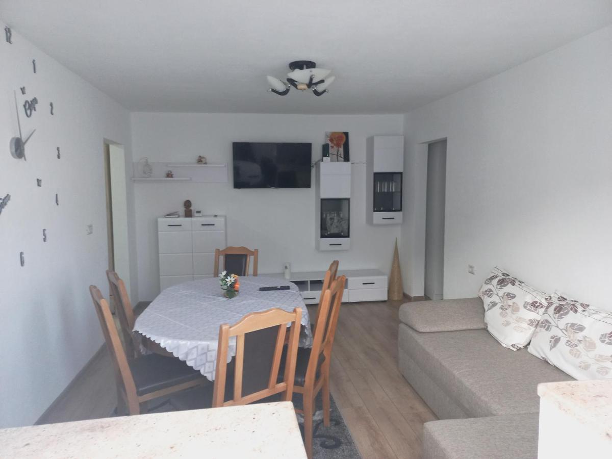 Apartament Bianca Câmpulung Moldovenesc Eksteriør bilde